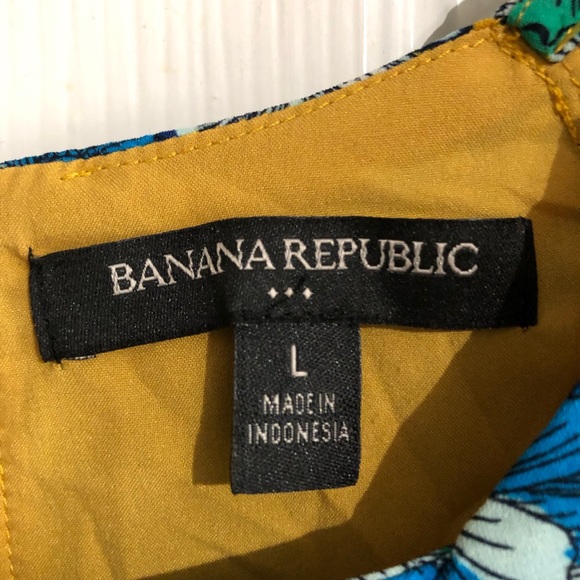 EUC Blouse by banana republic large floral gold blue white black short sleeve - Picture 7 of 11